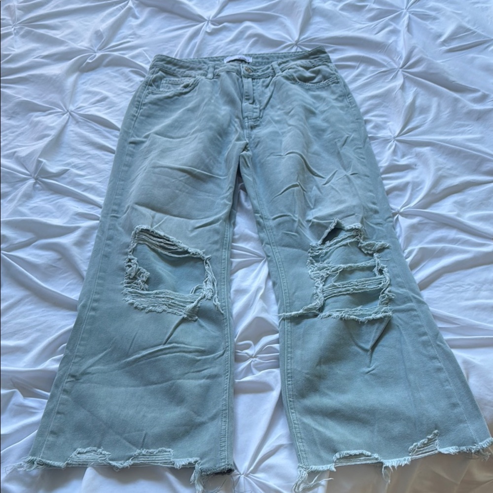 Vervet Distressed Jeans